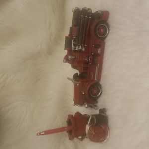 FIRE TRUCK AND FIRE HYDRANT PEN HOLDER